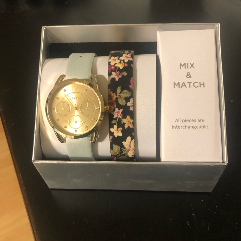 Gold watch with interchangeable bands